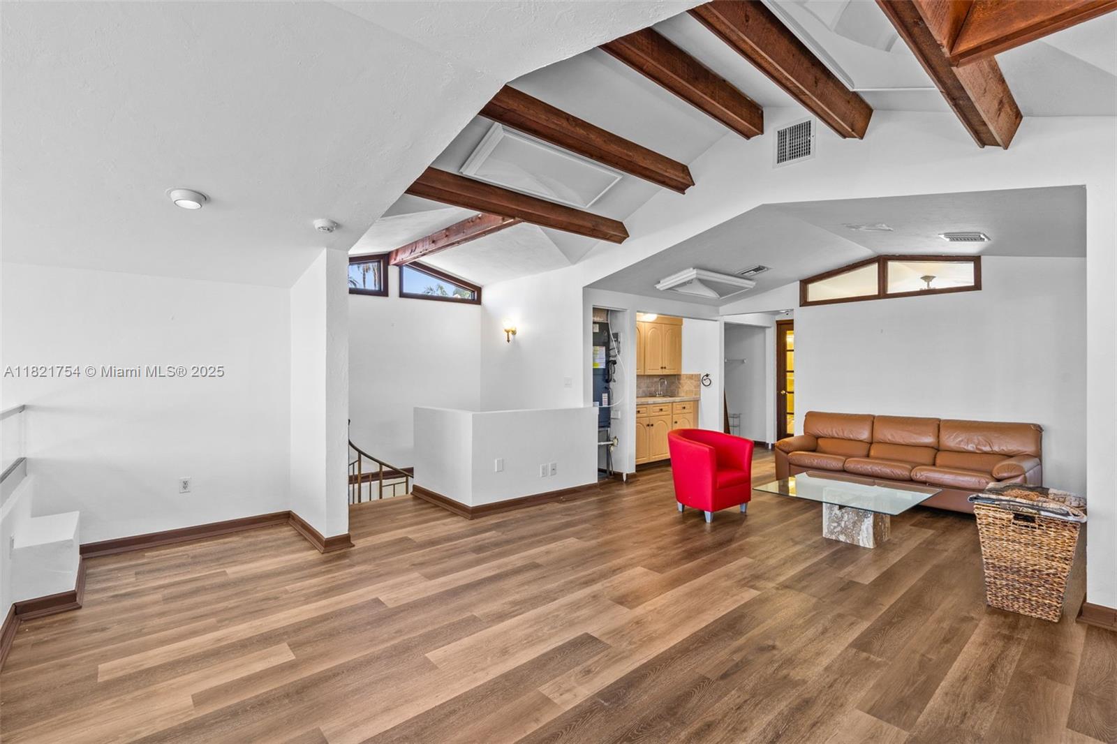 800 Diplomat Pkwy