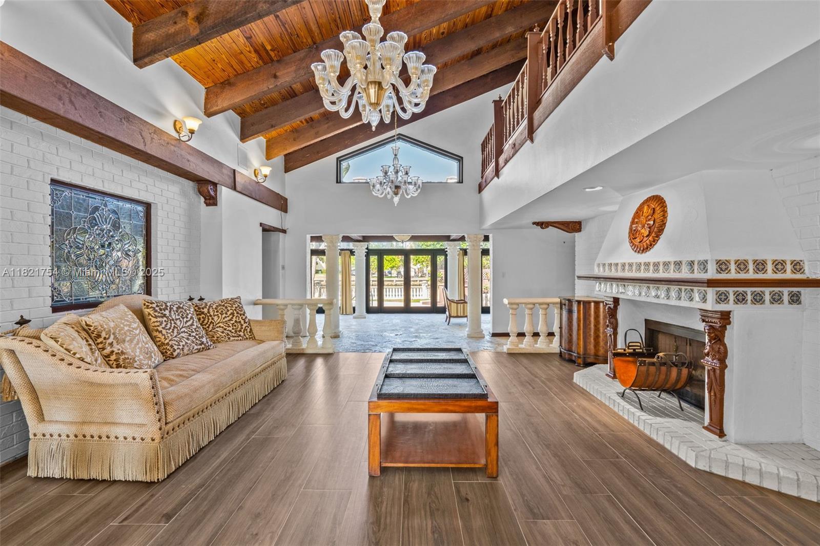 800 Diplomat Pkwy