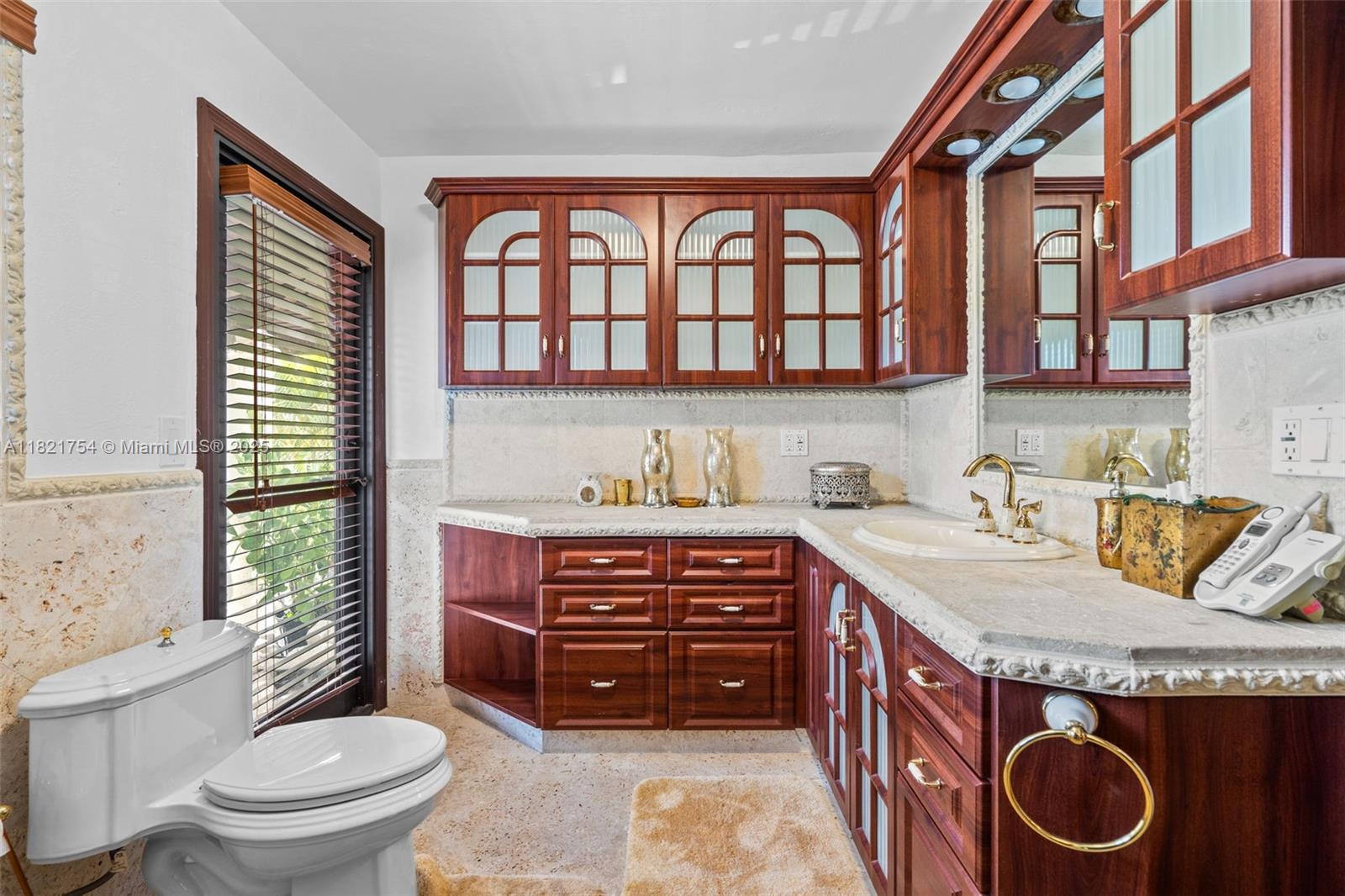 800 Diplomat Pkwy