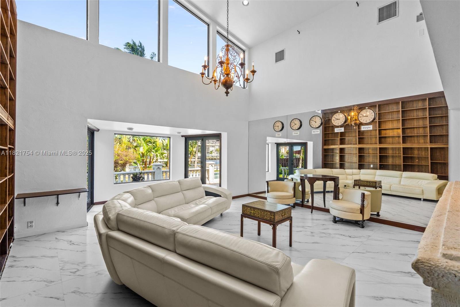 800 Diplomat Pkwy