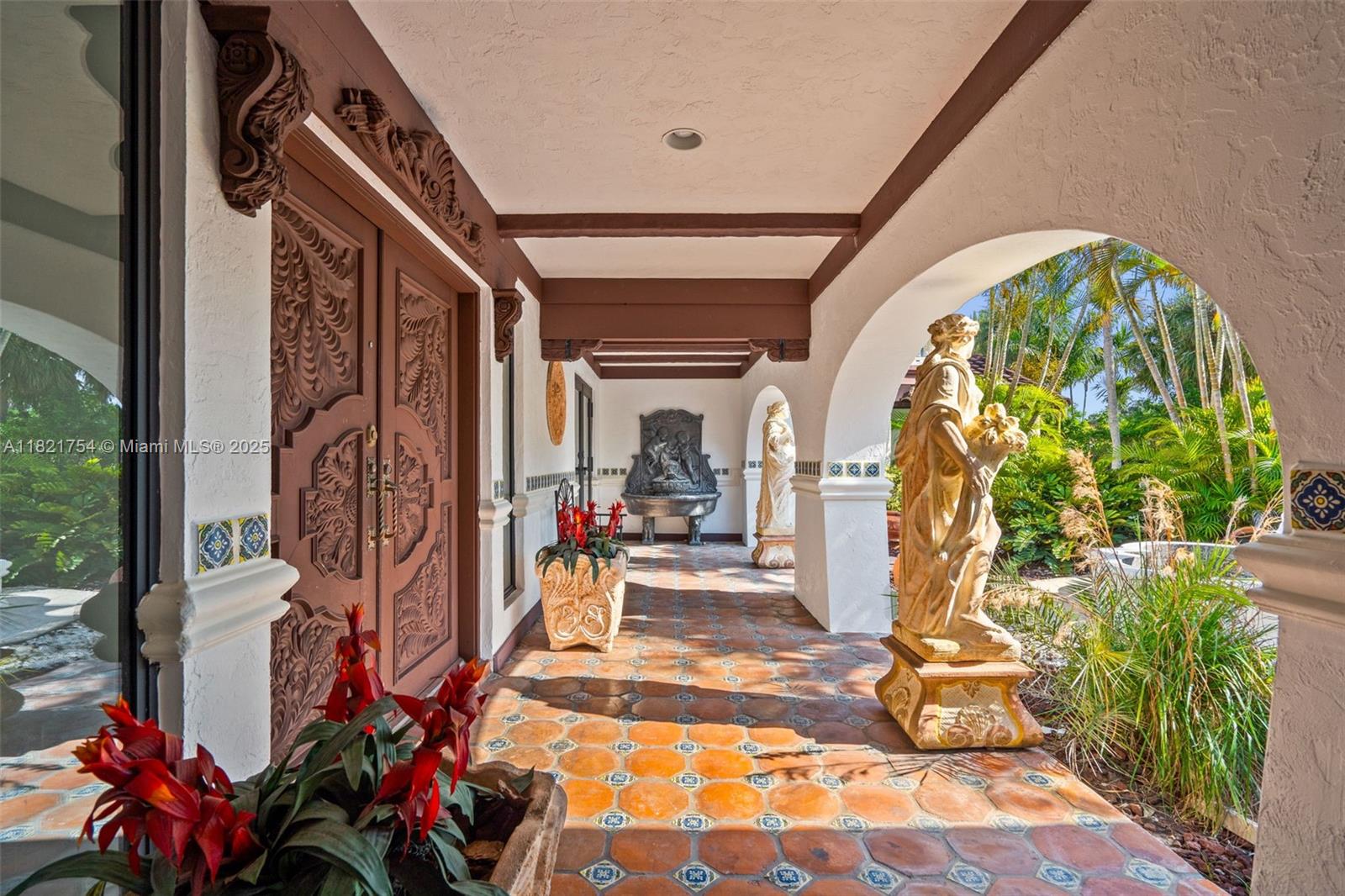 800 Diplomat Pkwy