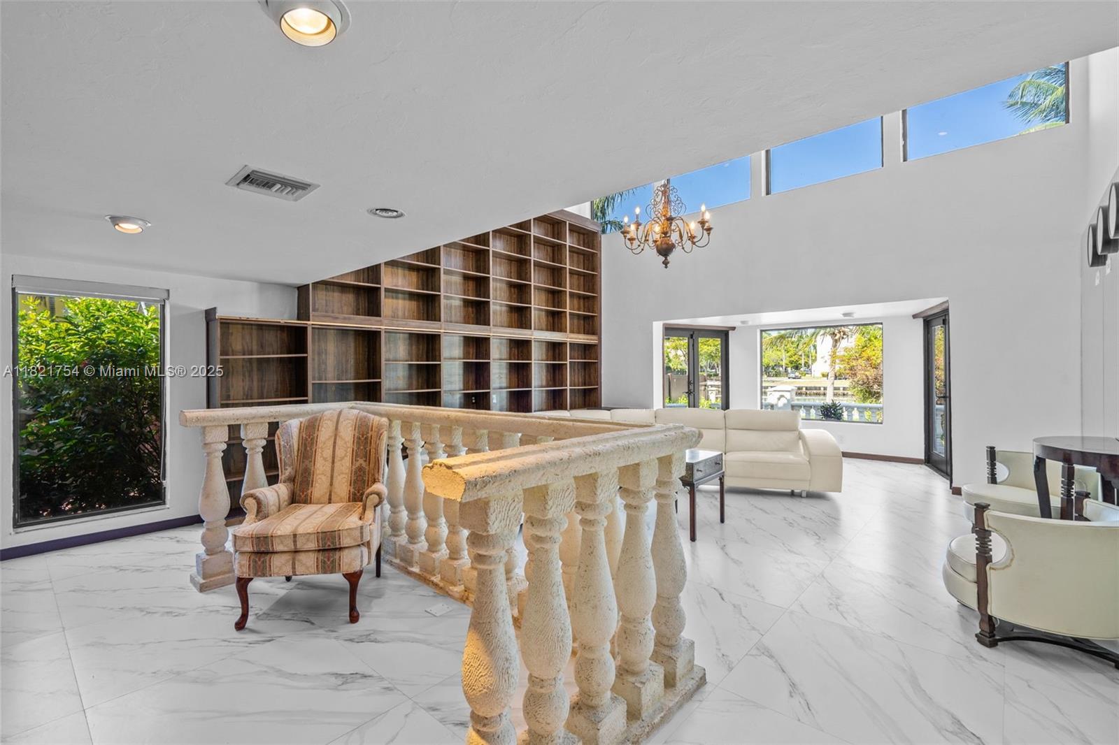 800 Diplomat Pkwy