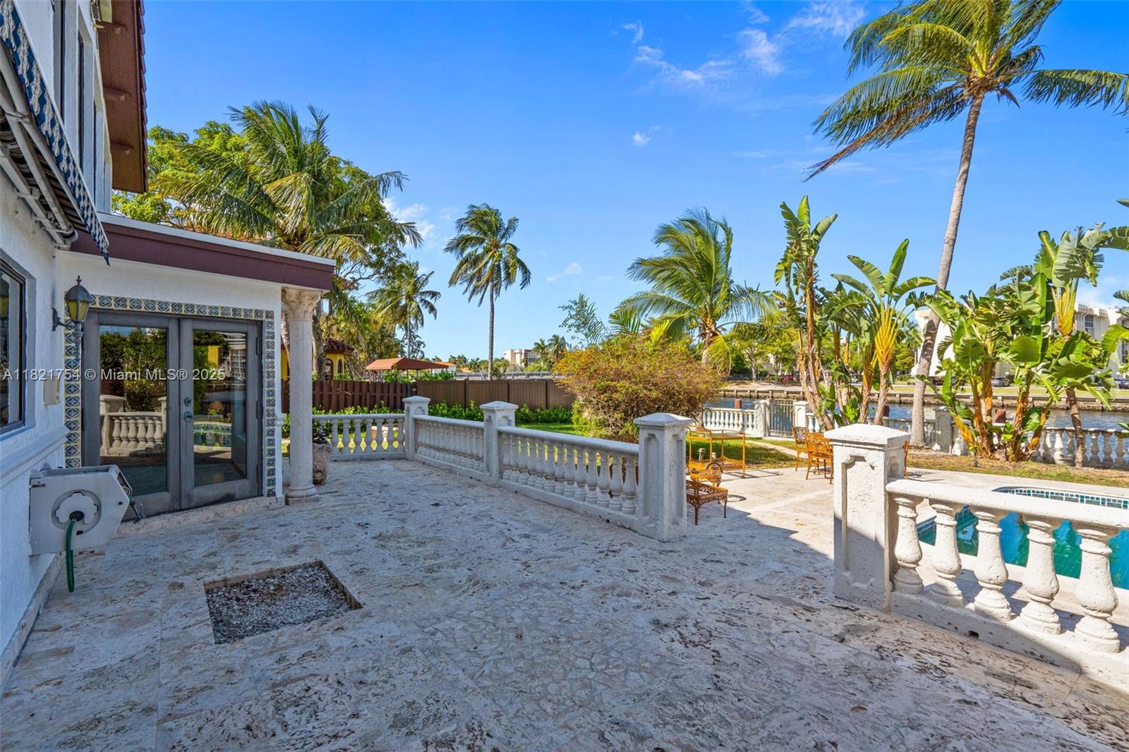 800 Diplomat Pkwy