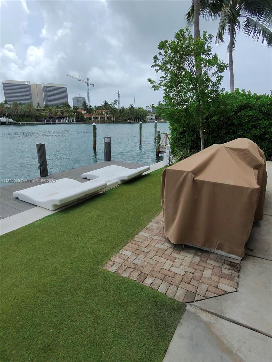 9821 E Bay Harbor Dr # 903