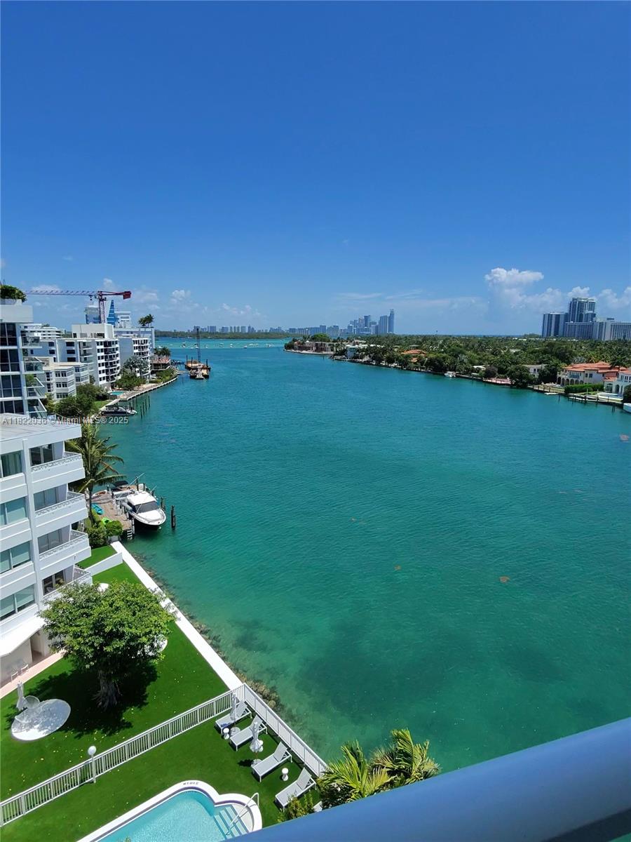 9821 E Bay Harbor Dr # 903