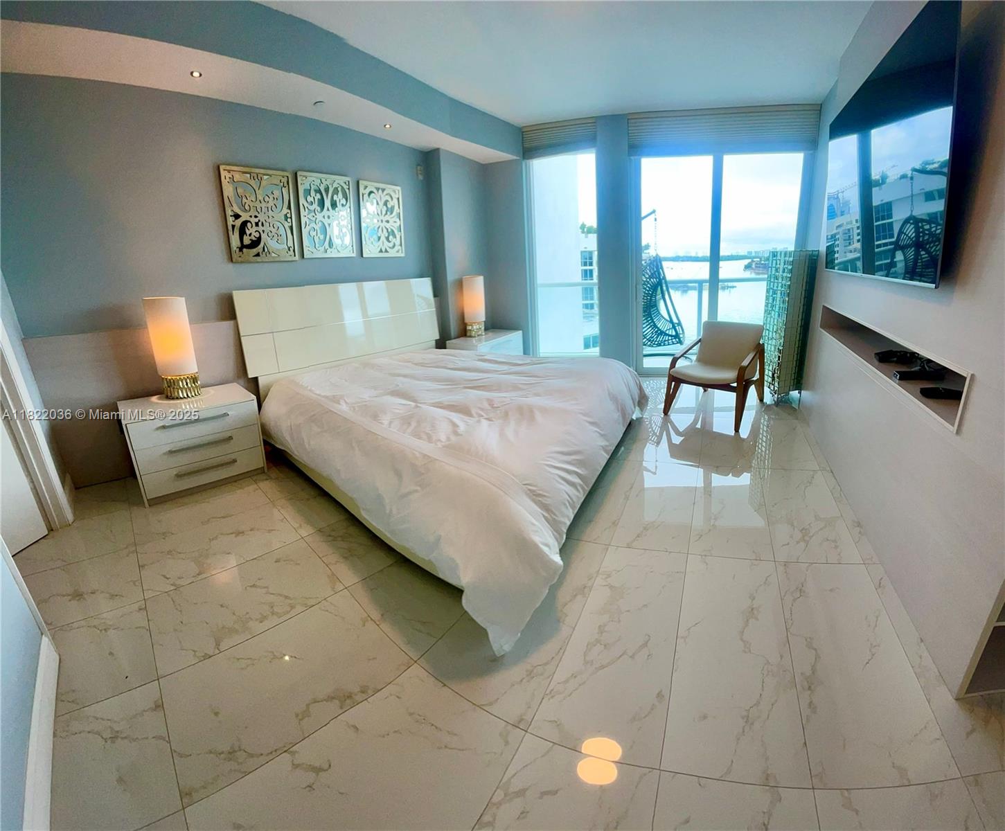 9821 E Bay Harbor Dr # 903