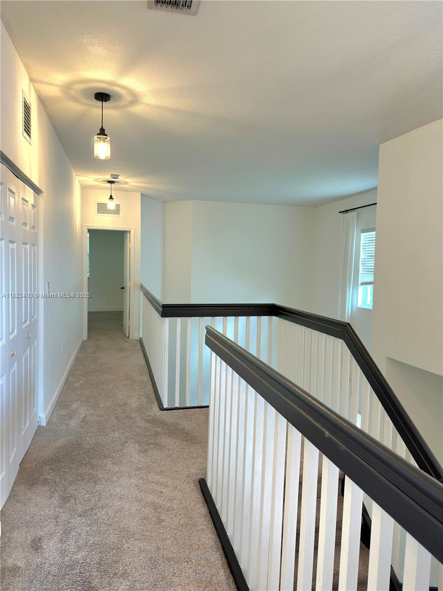 343 NE 36th Terrace