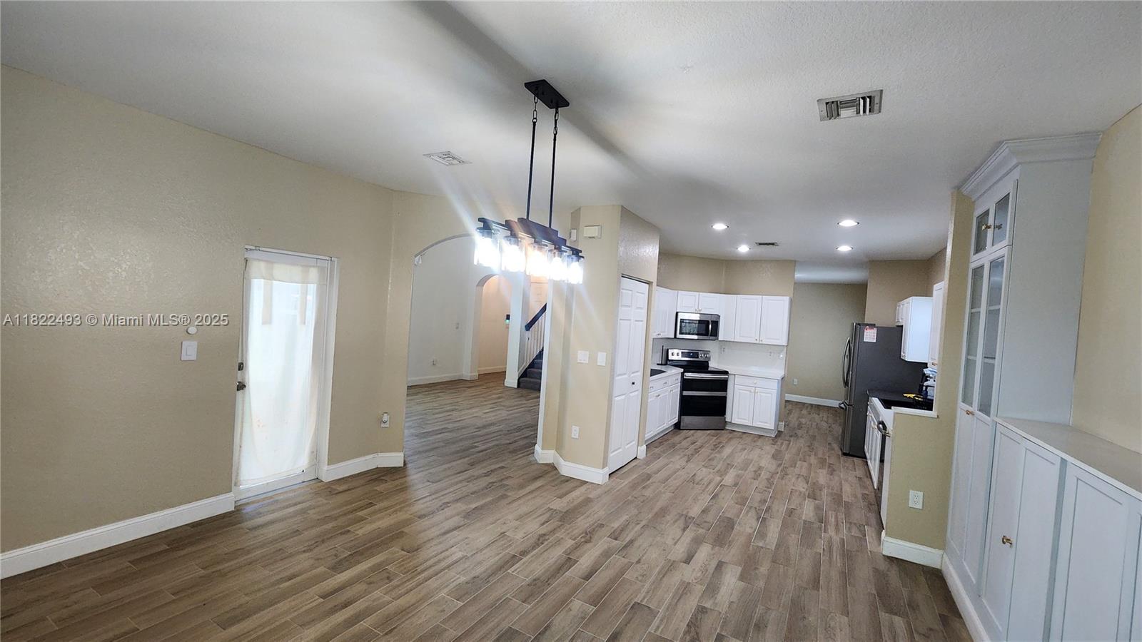 343 NE 36th Terrace