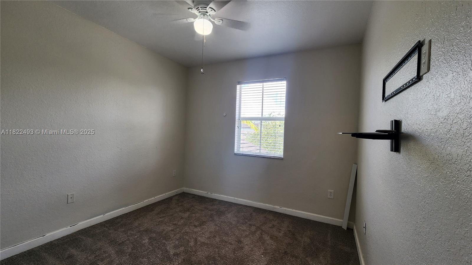 343 NE 36th Terrace