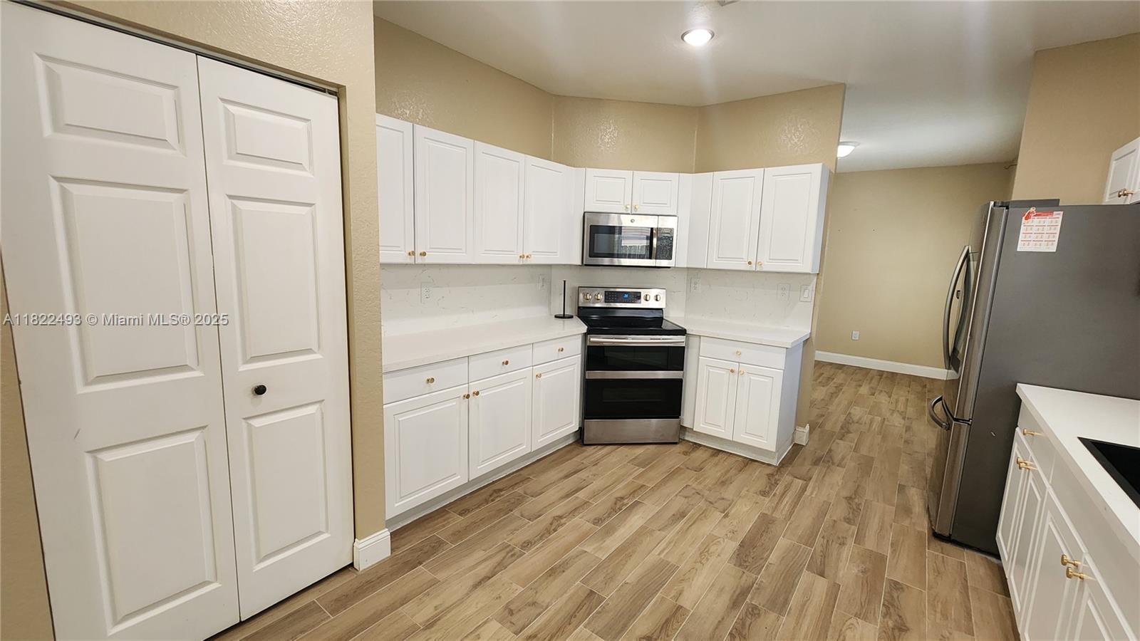343 NE 36th Terrace