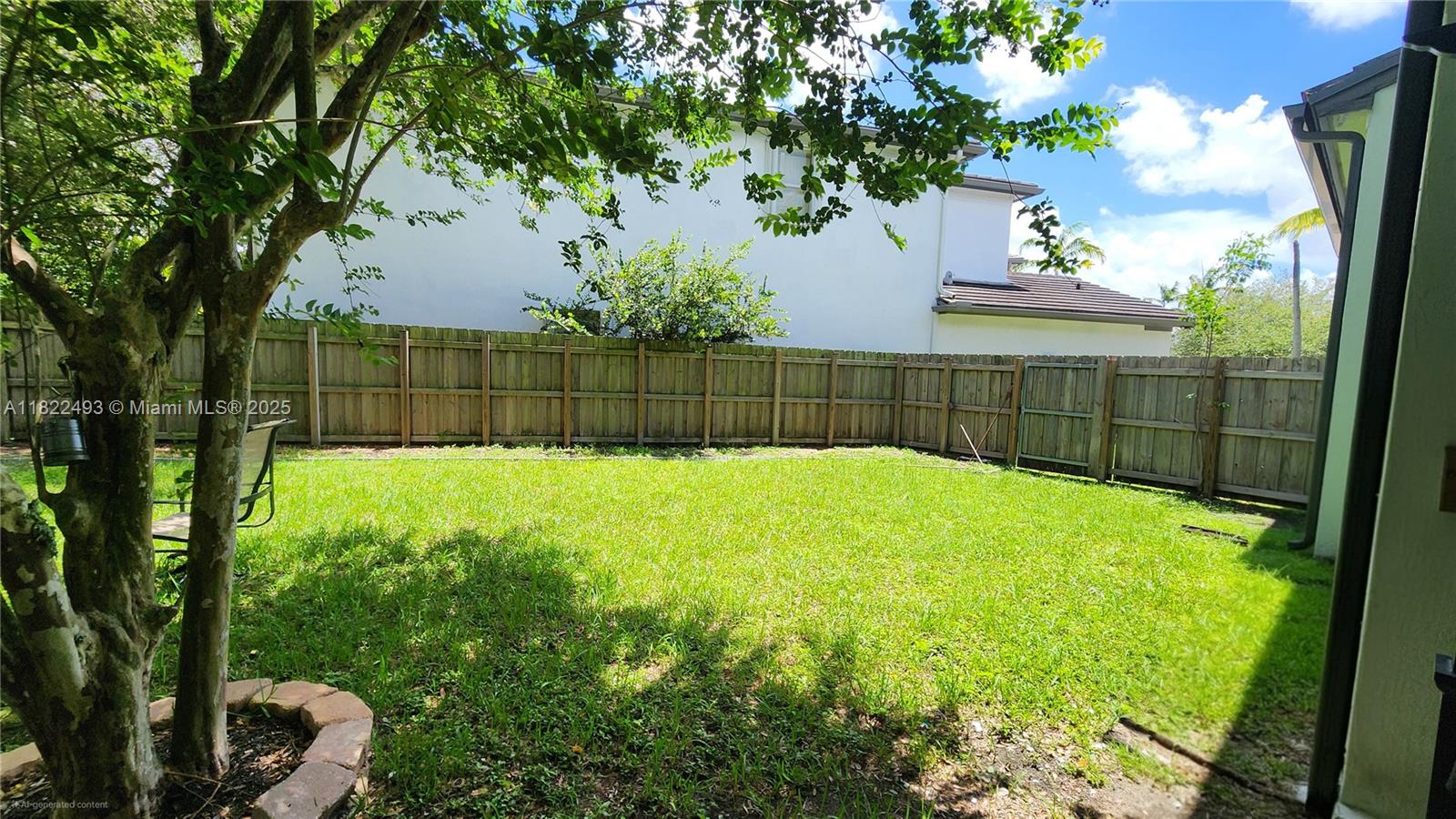 343 NE 36th Terrace