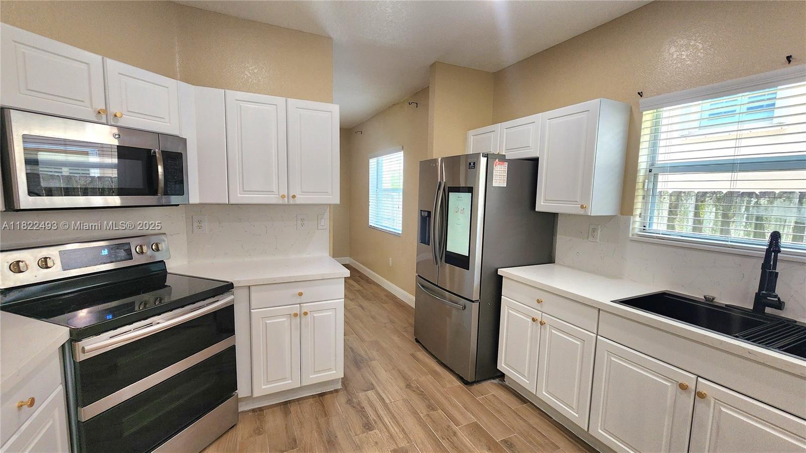 343 NE 36th Terrace