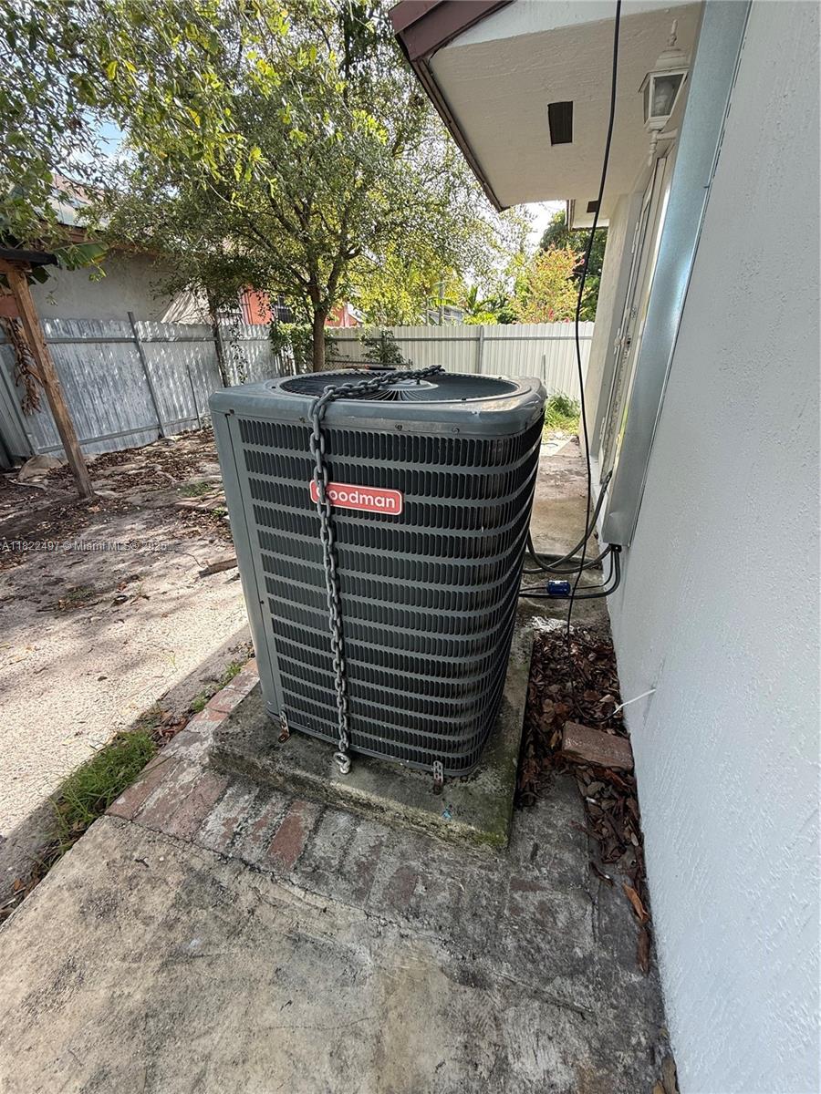 1720 NW 44th St