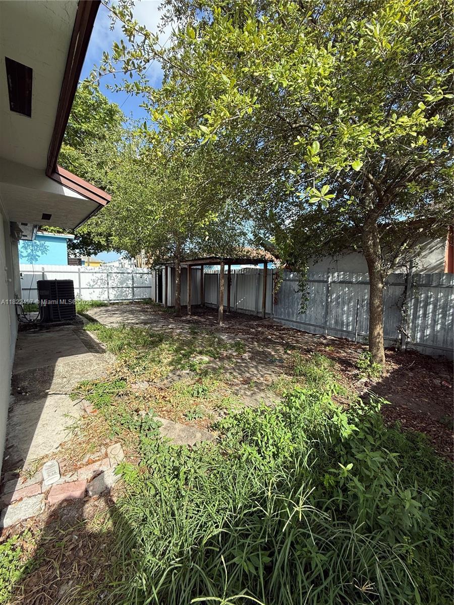 1720 NW 44th St