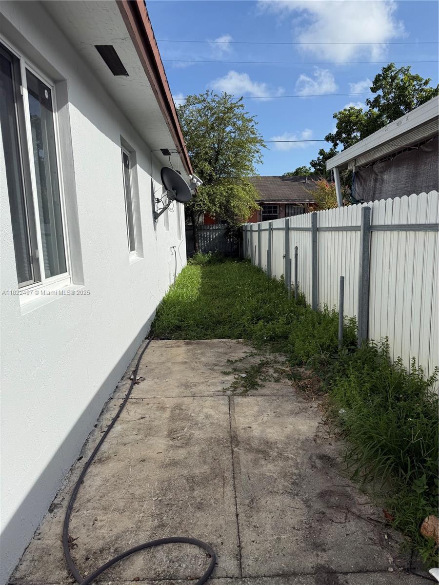 1720 NW 44th St