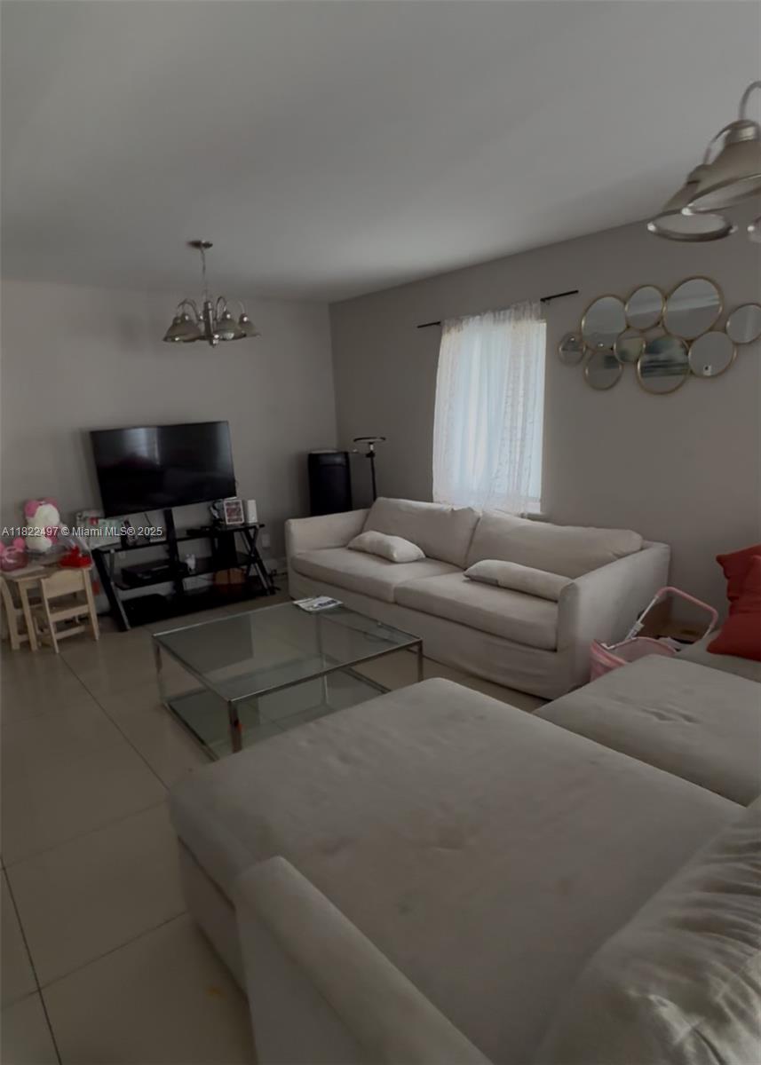 1720 NW 44th St
