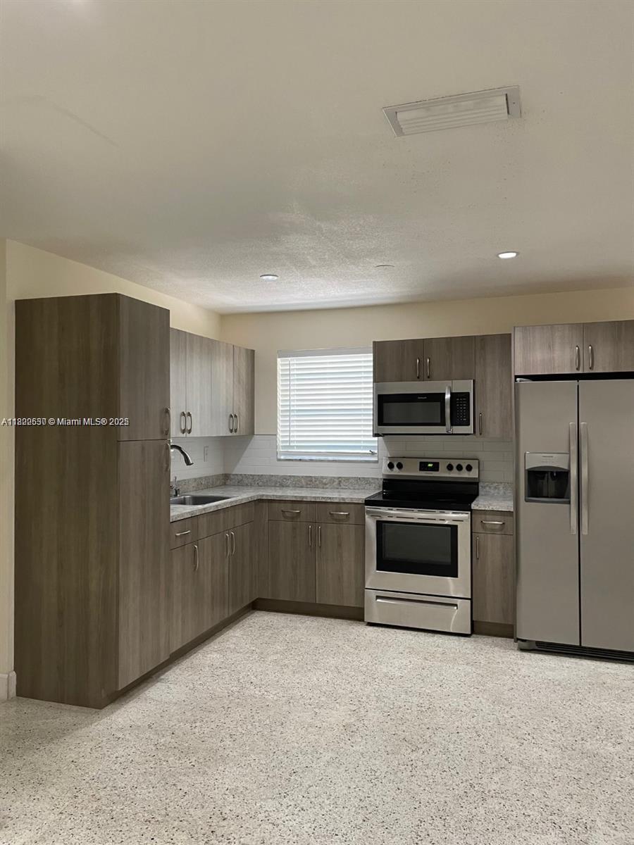 38 Silver Springs Dr # 38