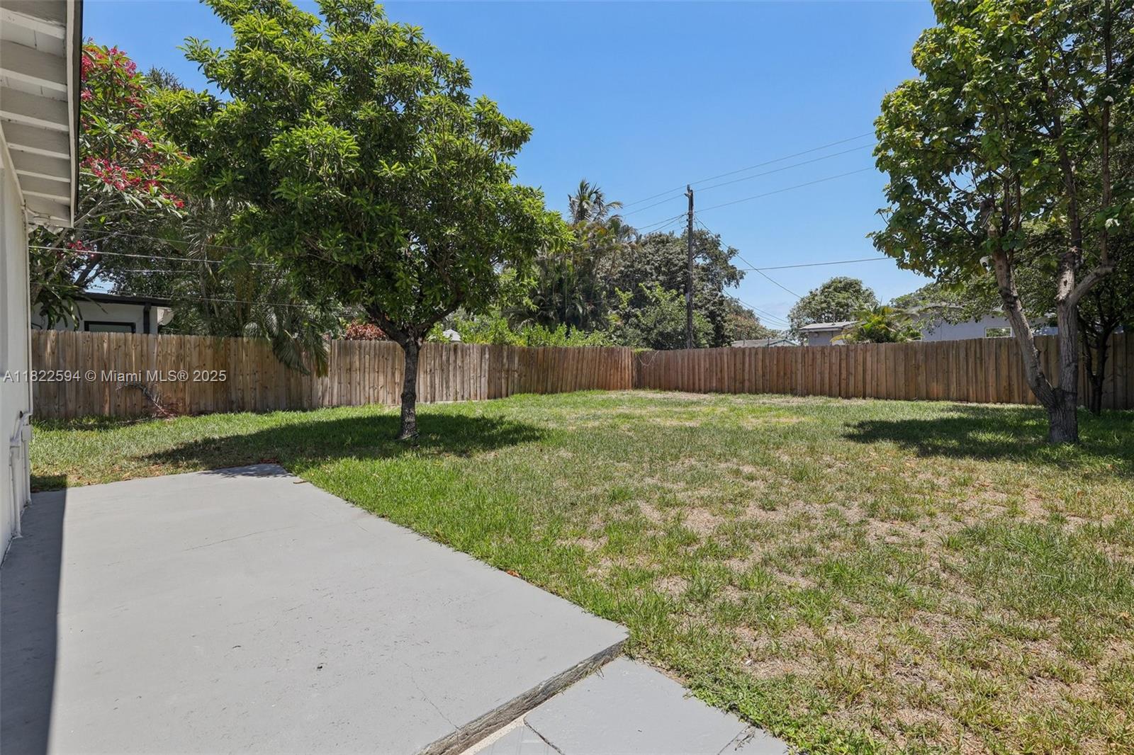 232 SW 22nd St