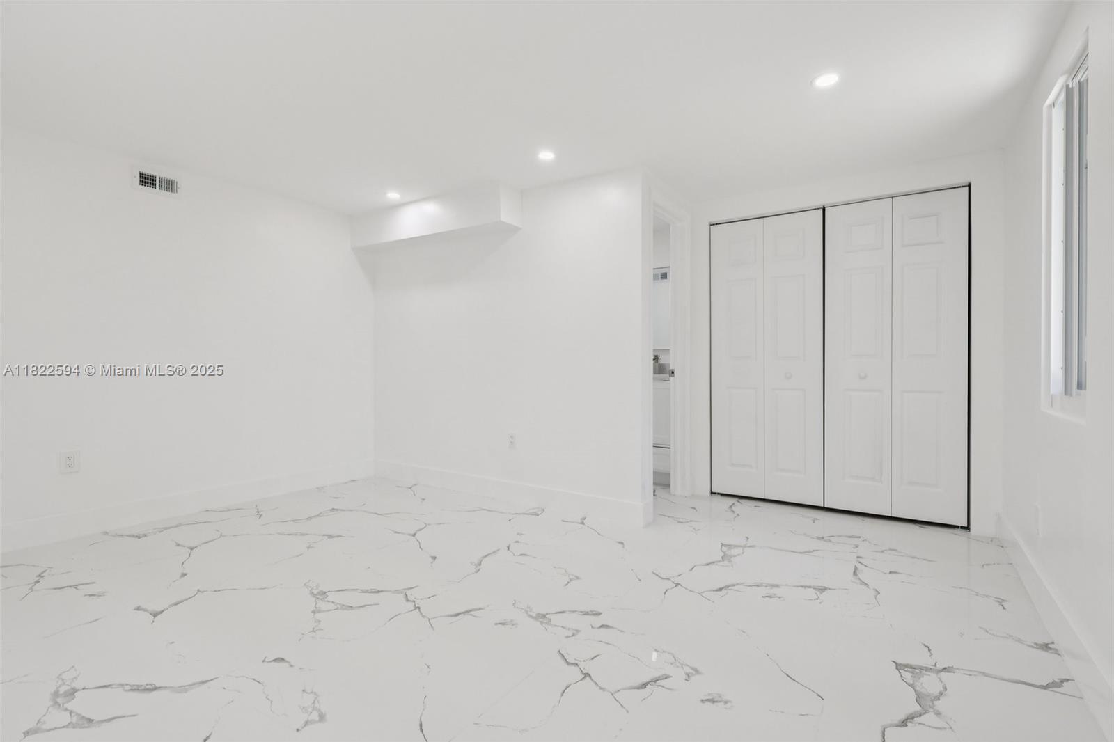 232 SW 22nd St