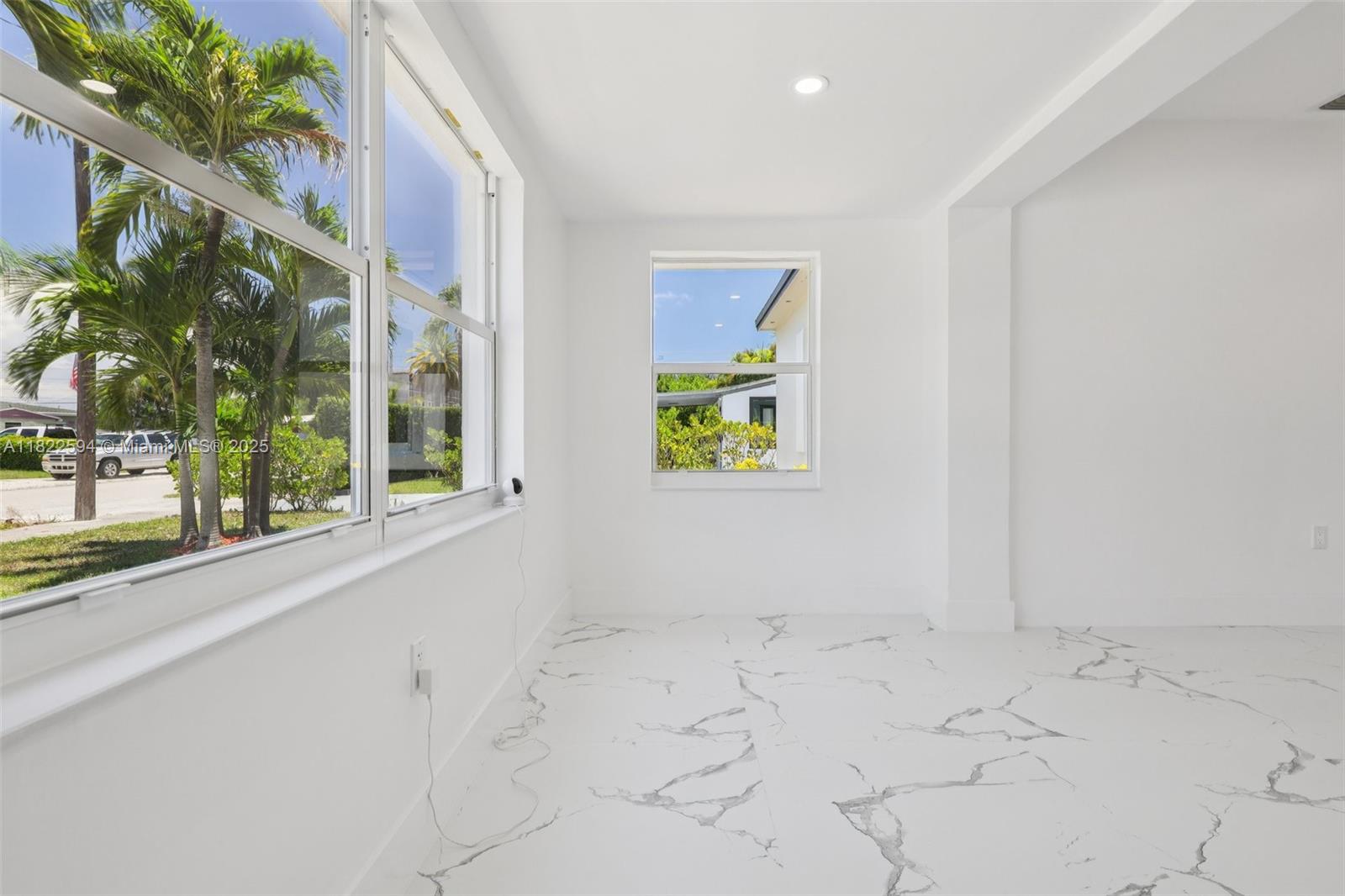 232 SW 22nd St