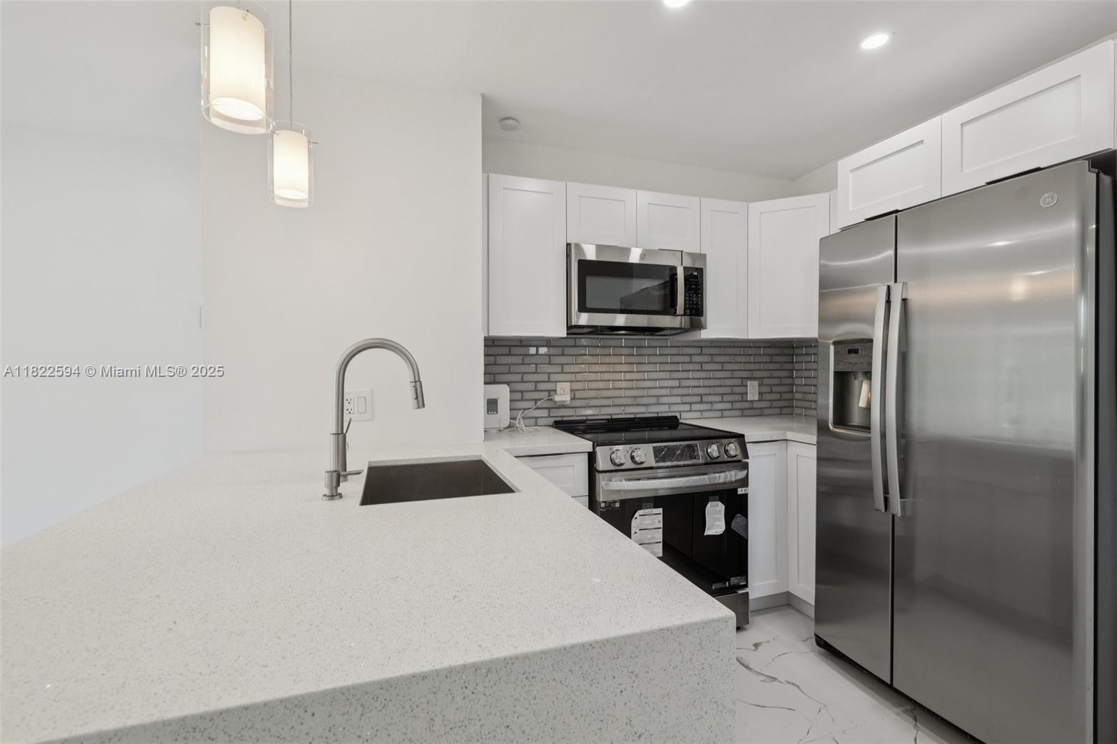 232 SW 22nd St
