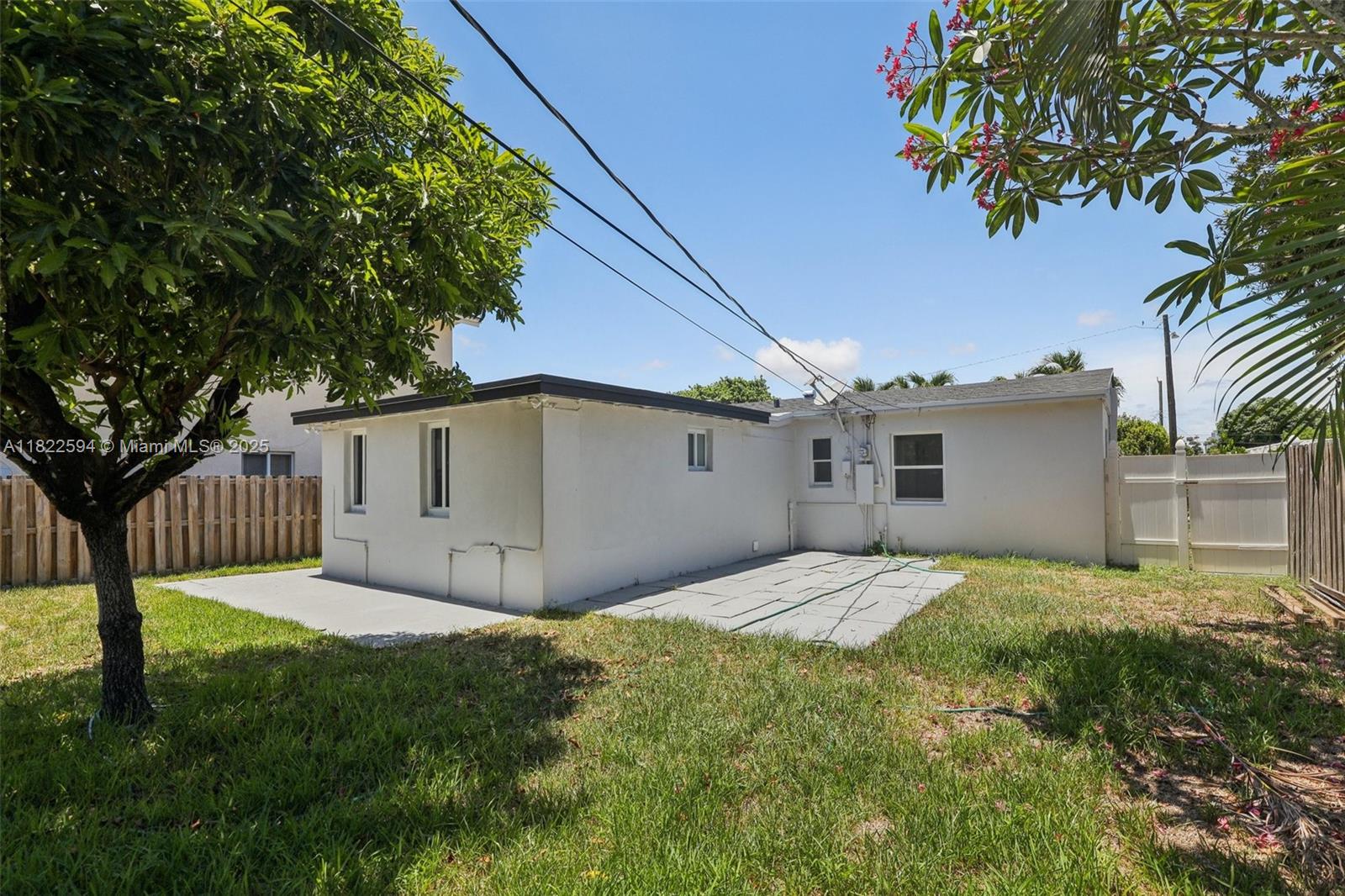 232 SW 22nd St