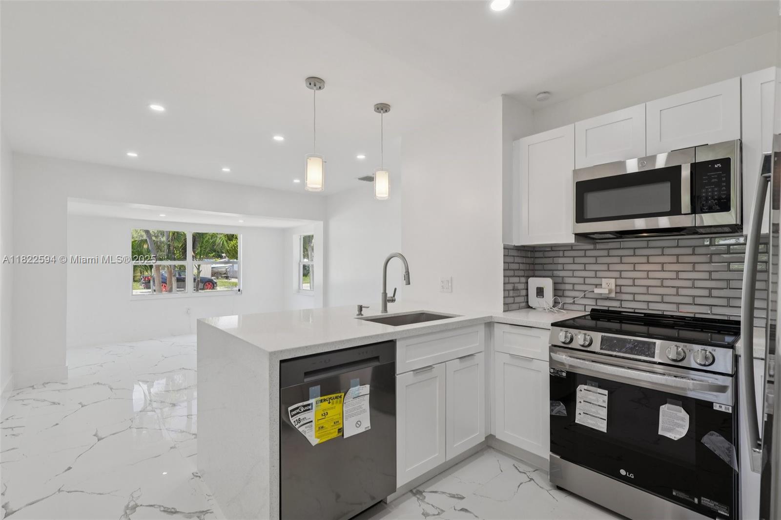 232 SW 22nd St
