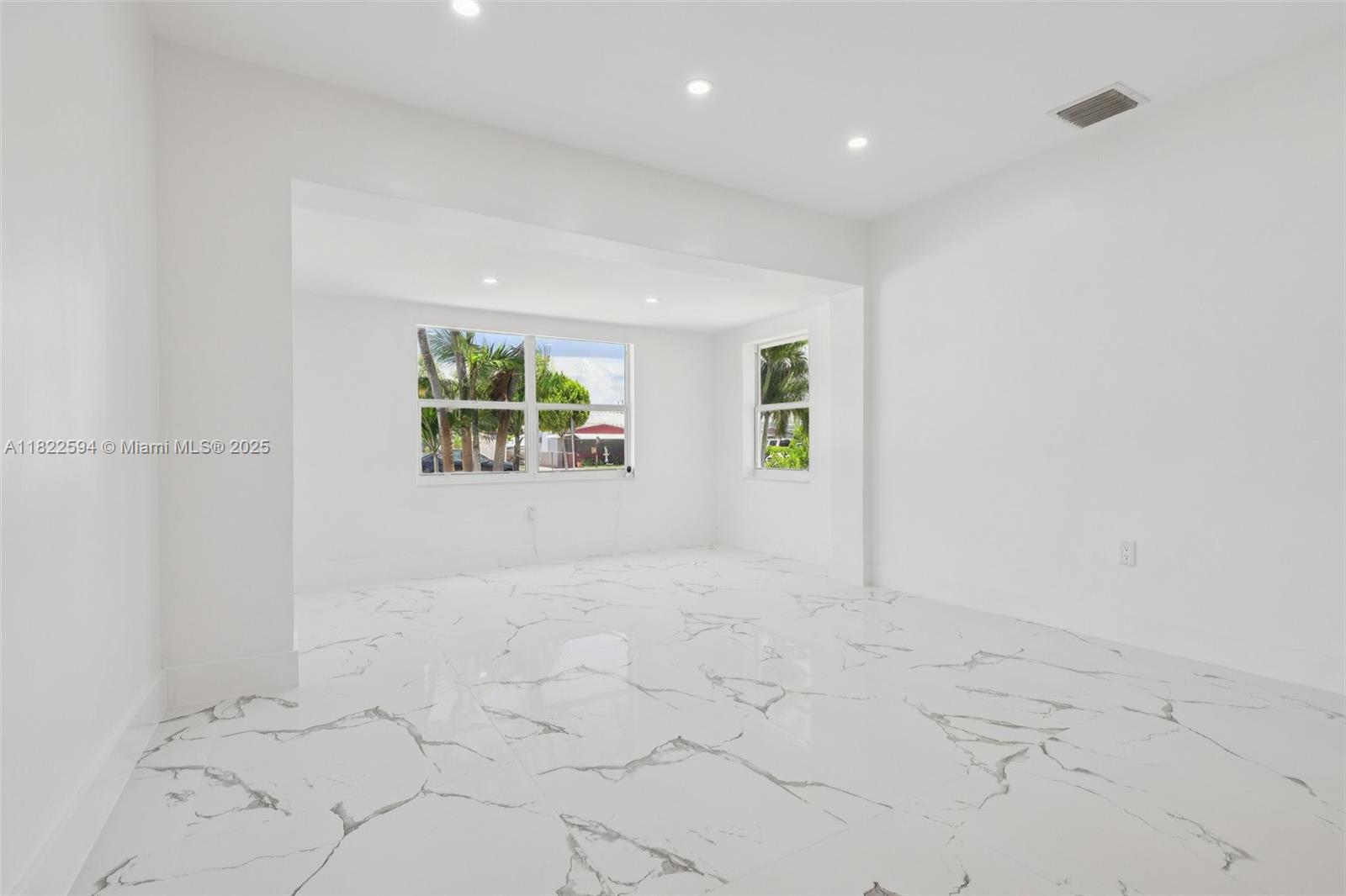 232 SW 22nd St