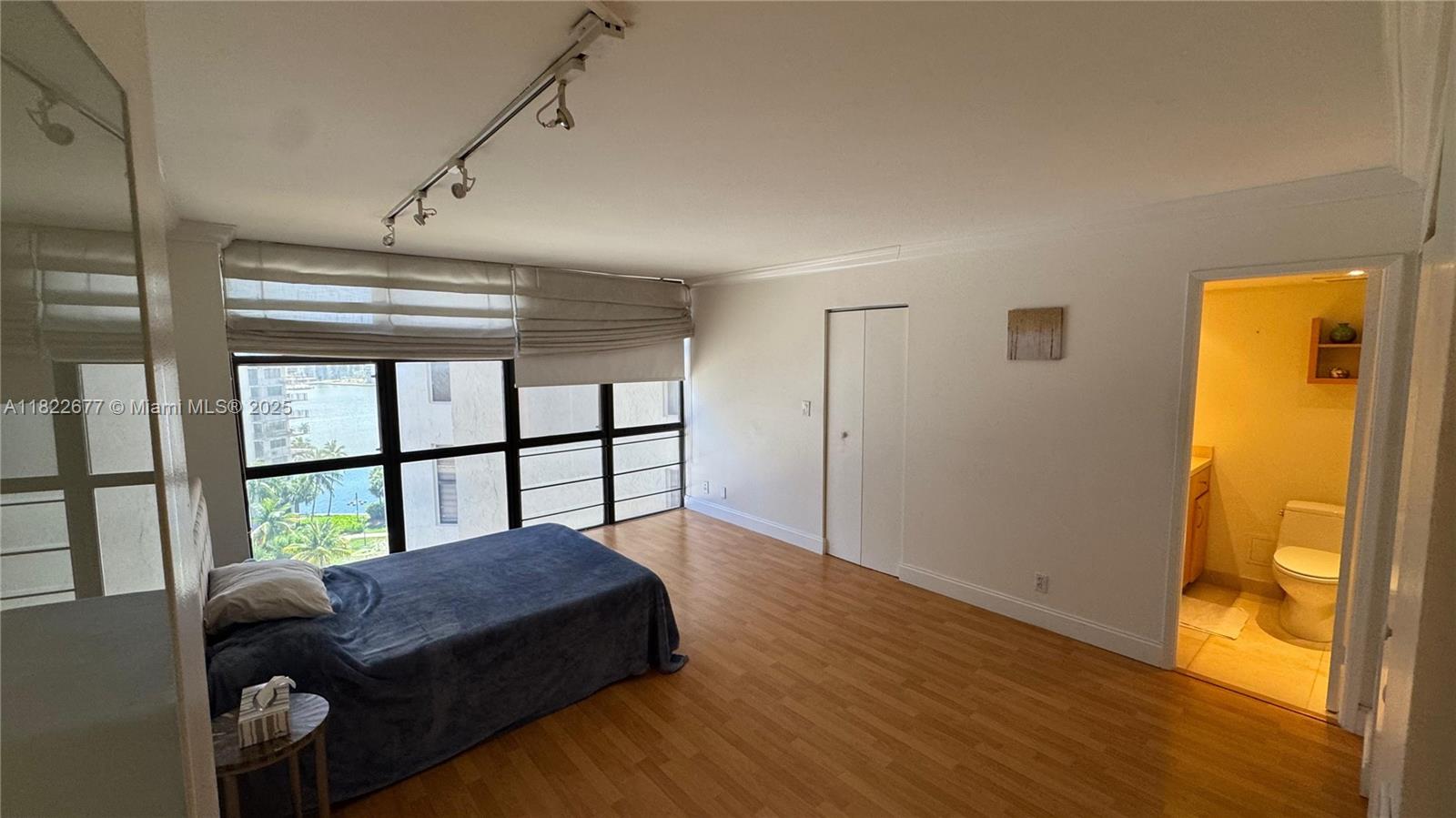 18181 NE 31st Ct # 1009