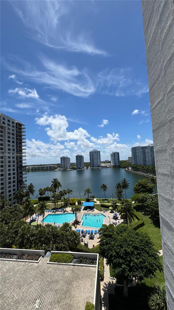 18181 NE 31st Ct # 1009