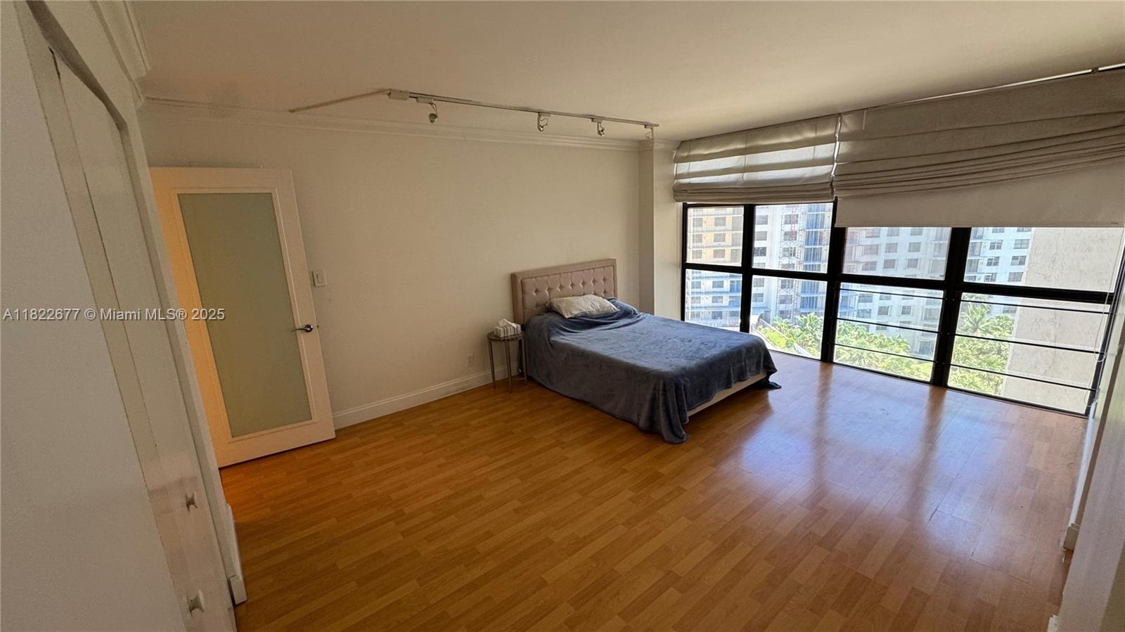 18181 NE 31st Ct # 1009