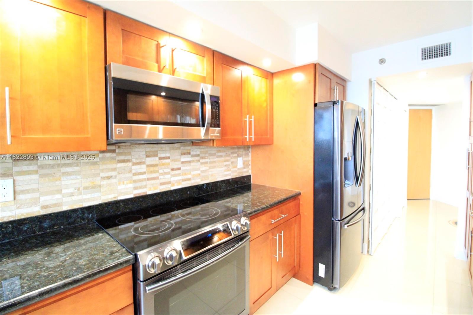 20185 E Country Club Dr # 1105