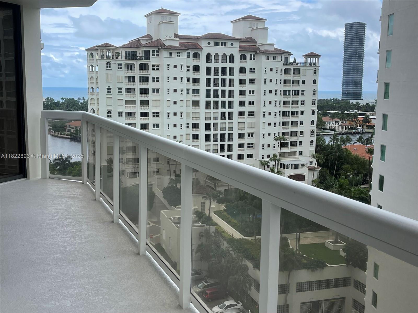 20185 E Country Club Dr # 1105