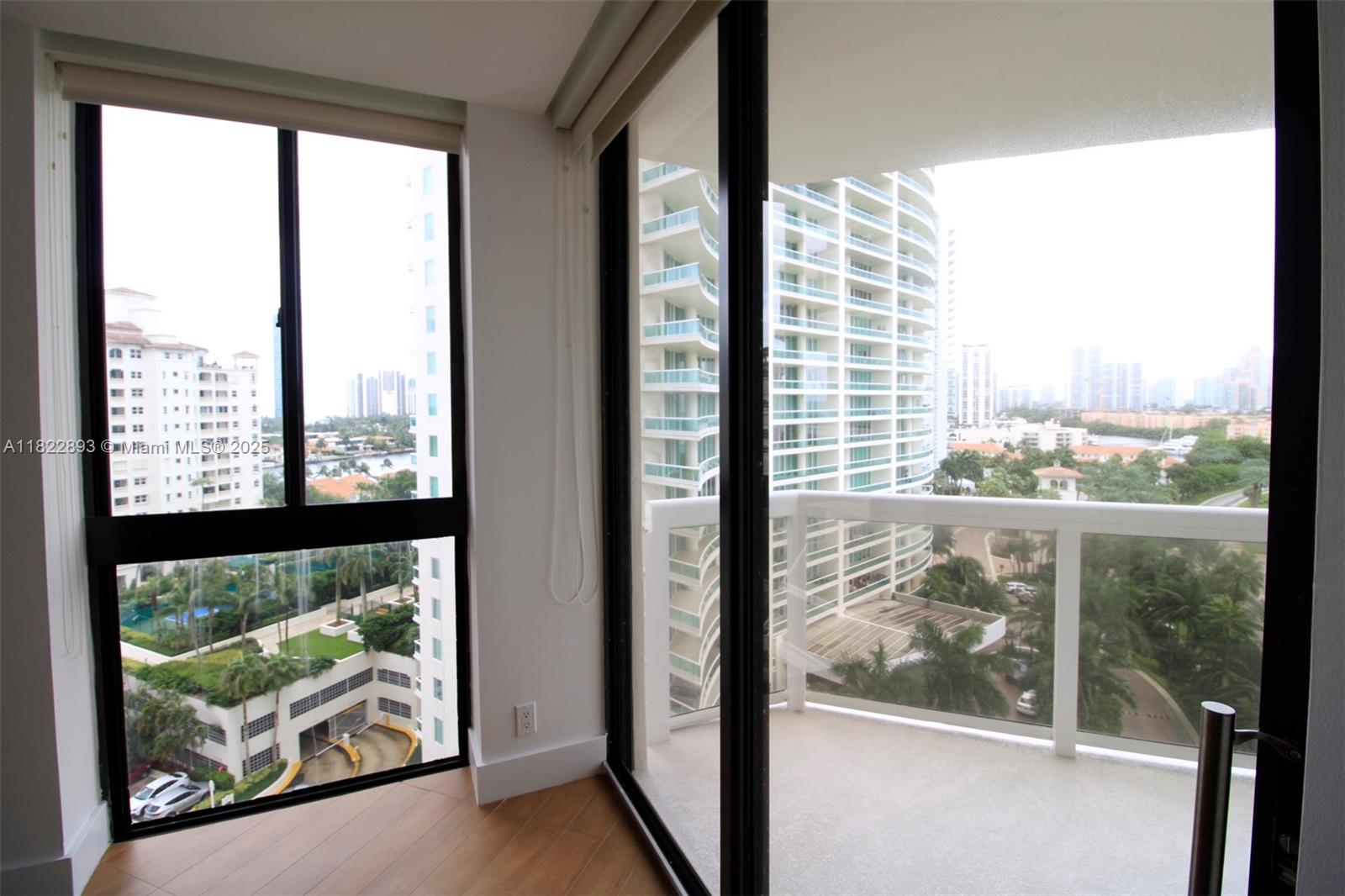20185 E Country Club Dr # 1105