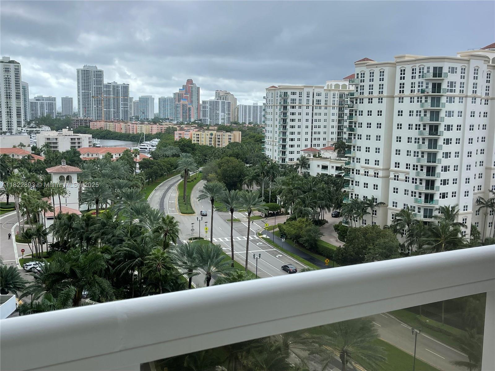 20185 E Country Club Dr # 1105