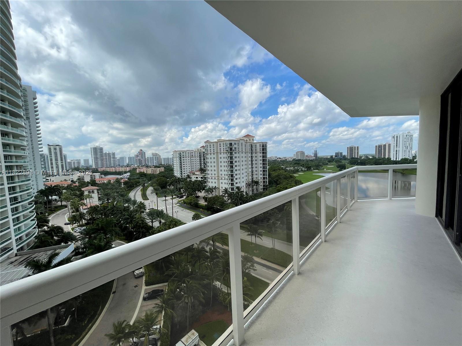 20185 E Country Club Dr # 1105