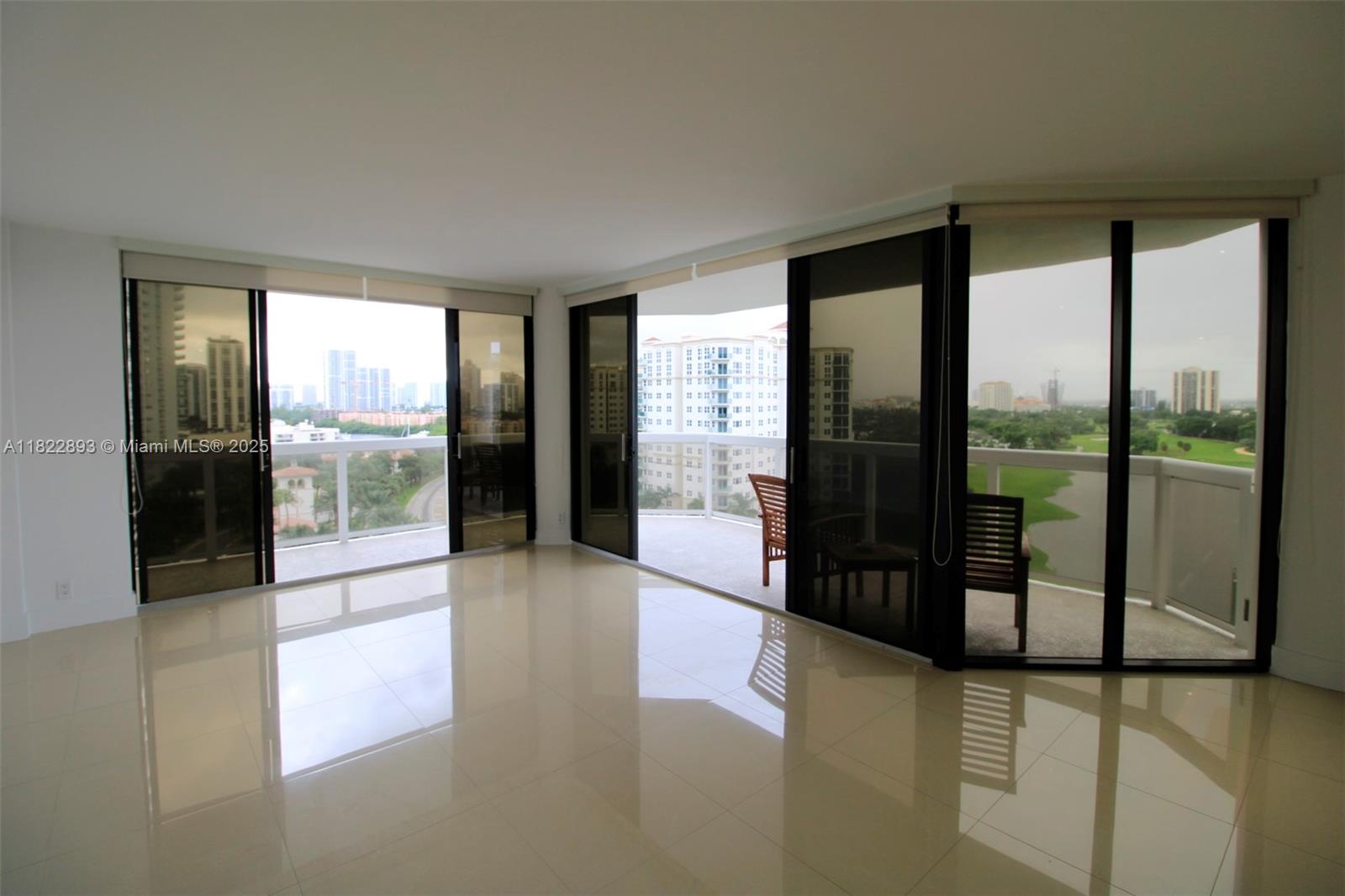 20185 E Country Club Dr # 1105