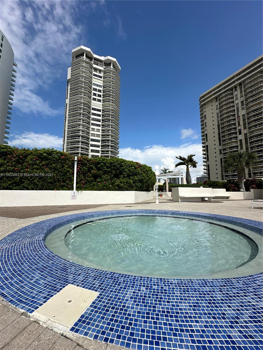 20185 E Country Club Dr # 1105