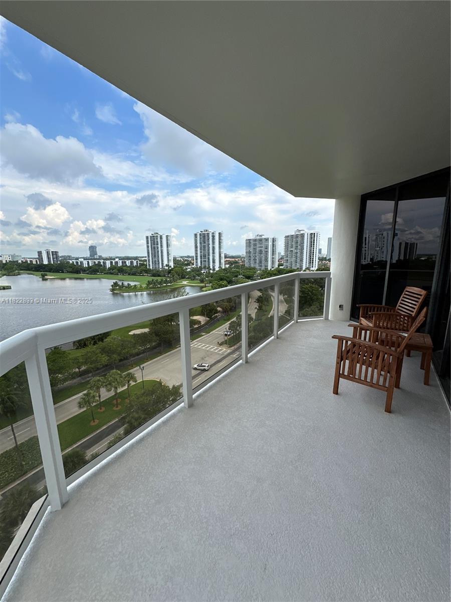 20185 E Country Club Dr # 1105
