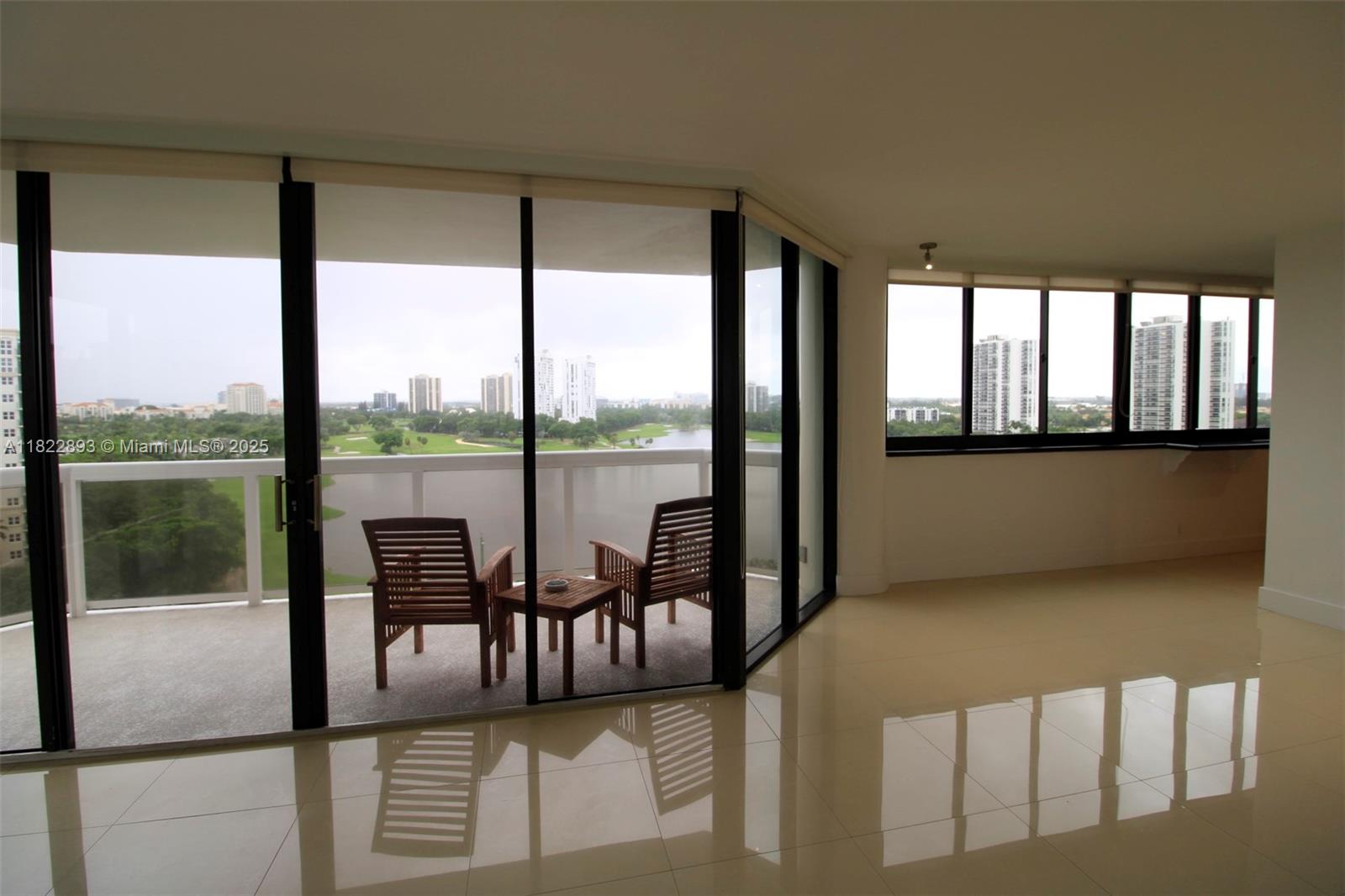 20185 E Country Club Dr # 1105