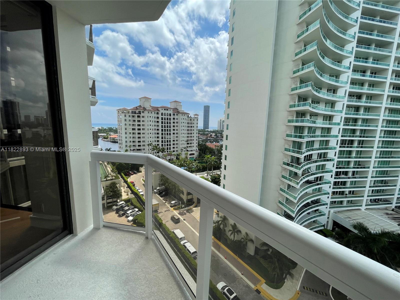 20185 E Country Club Dr # 1105