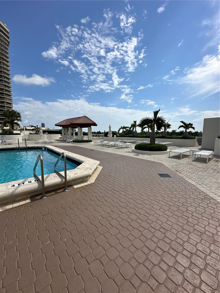 20185 E Country Club Dr # 1105