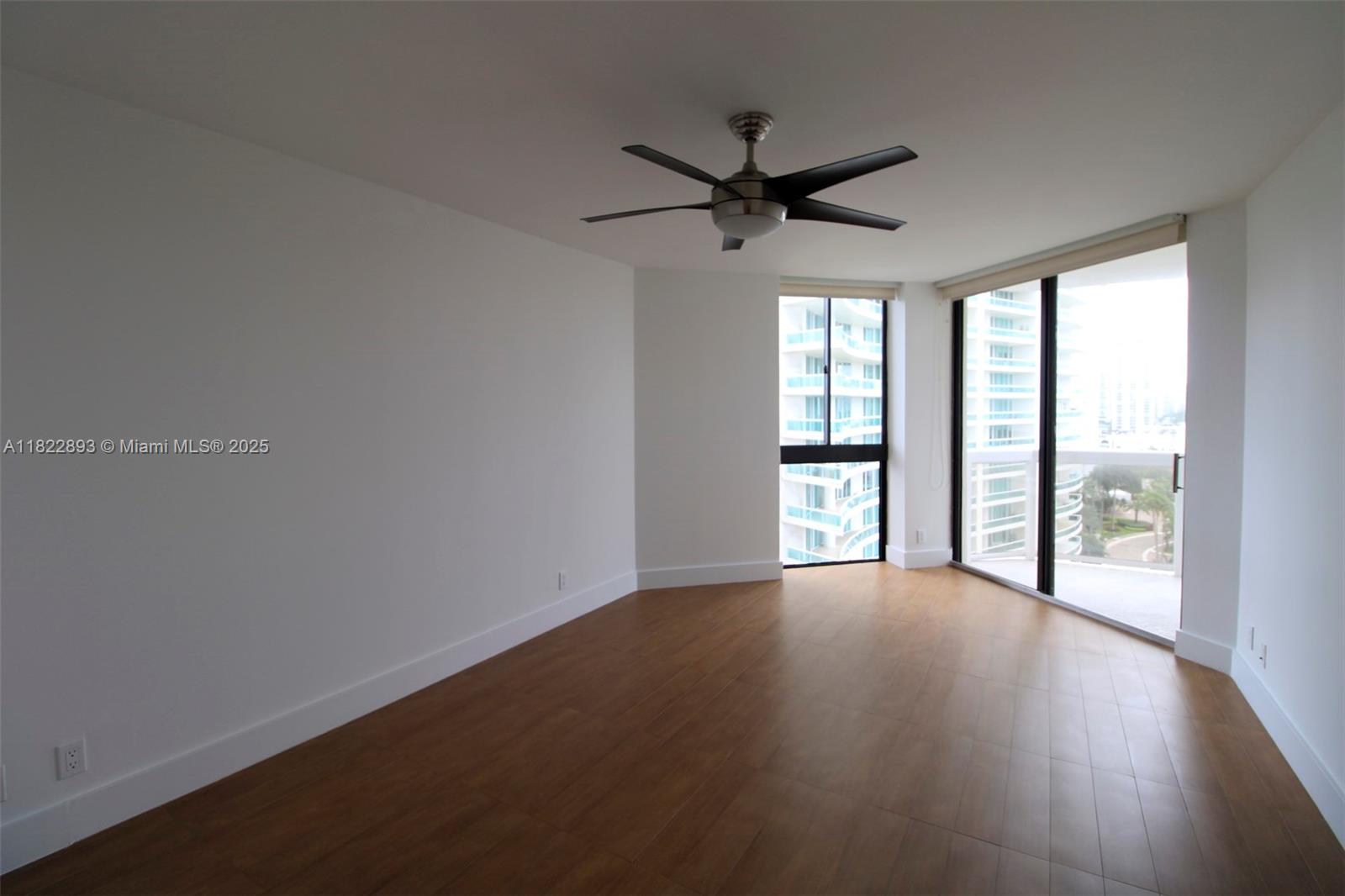 20185 E Country Club Dr # 1105