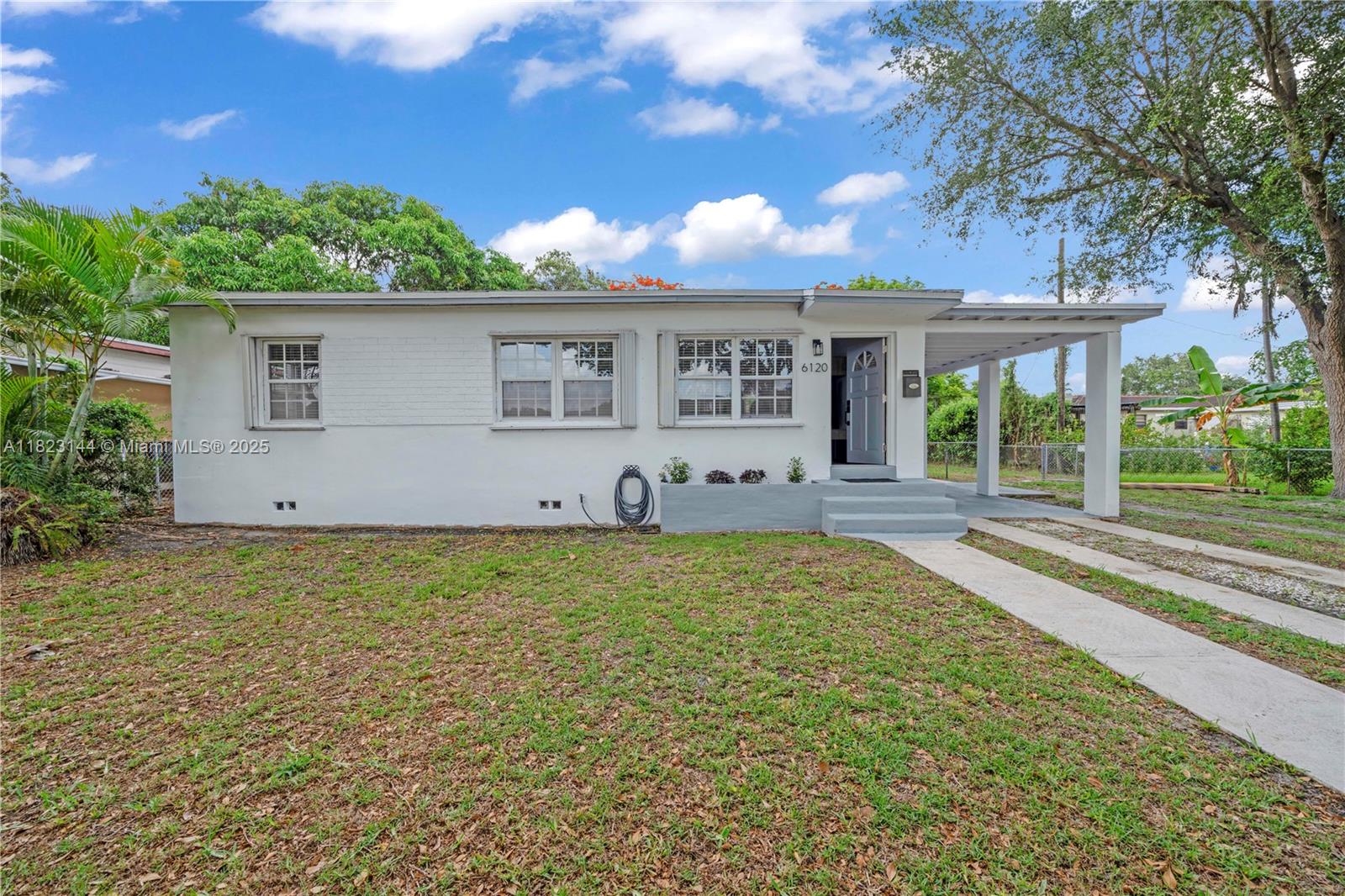 6120 NW 40th St