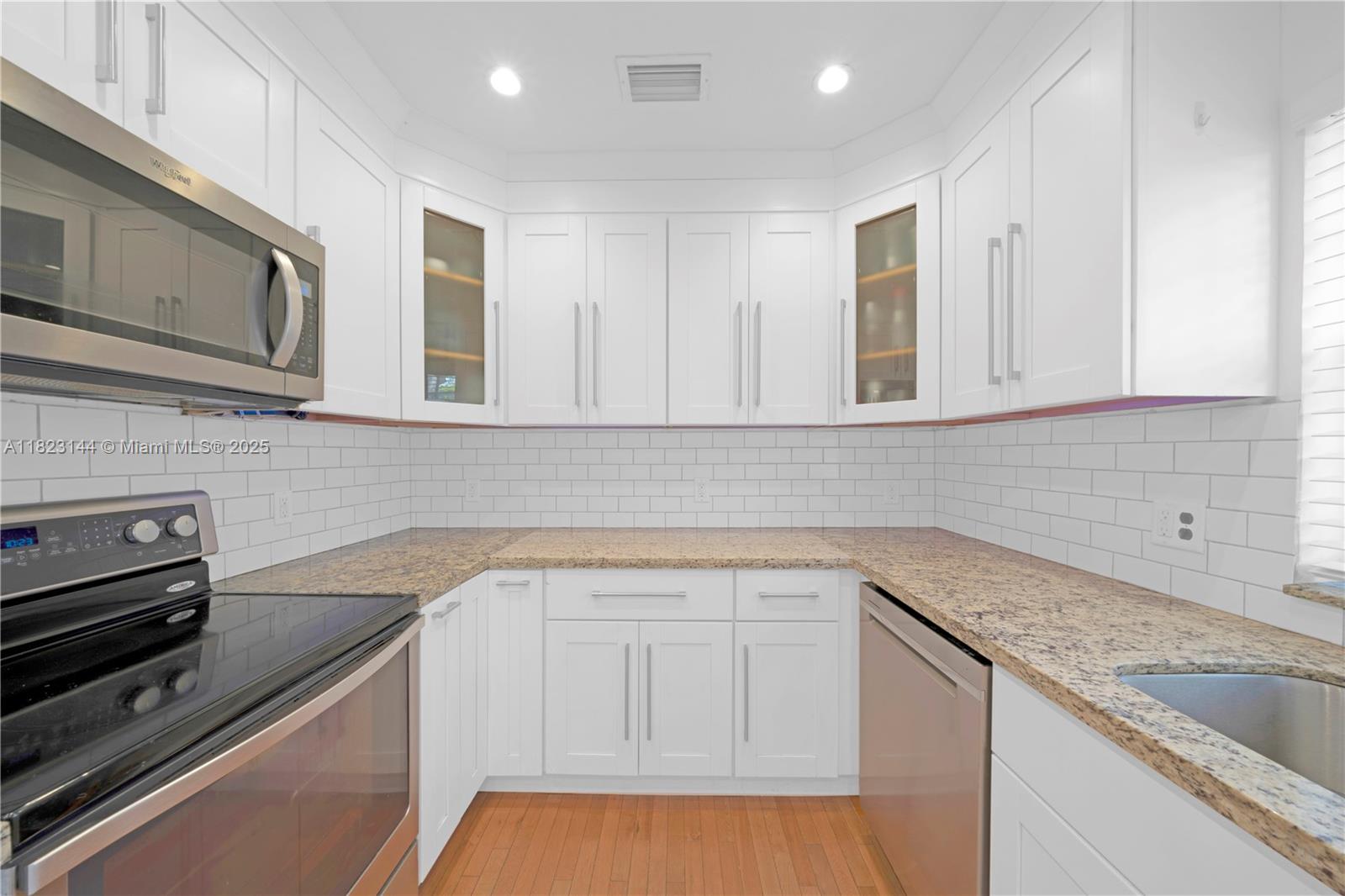 6120 NW 40th St