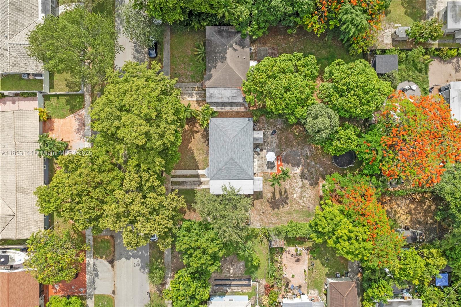 6120 NW 40th St