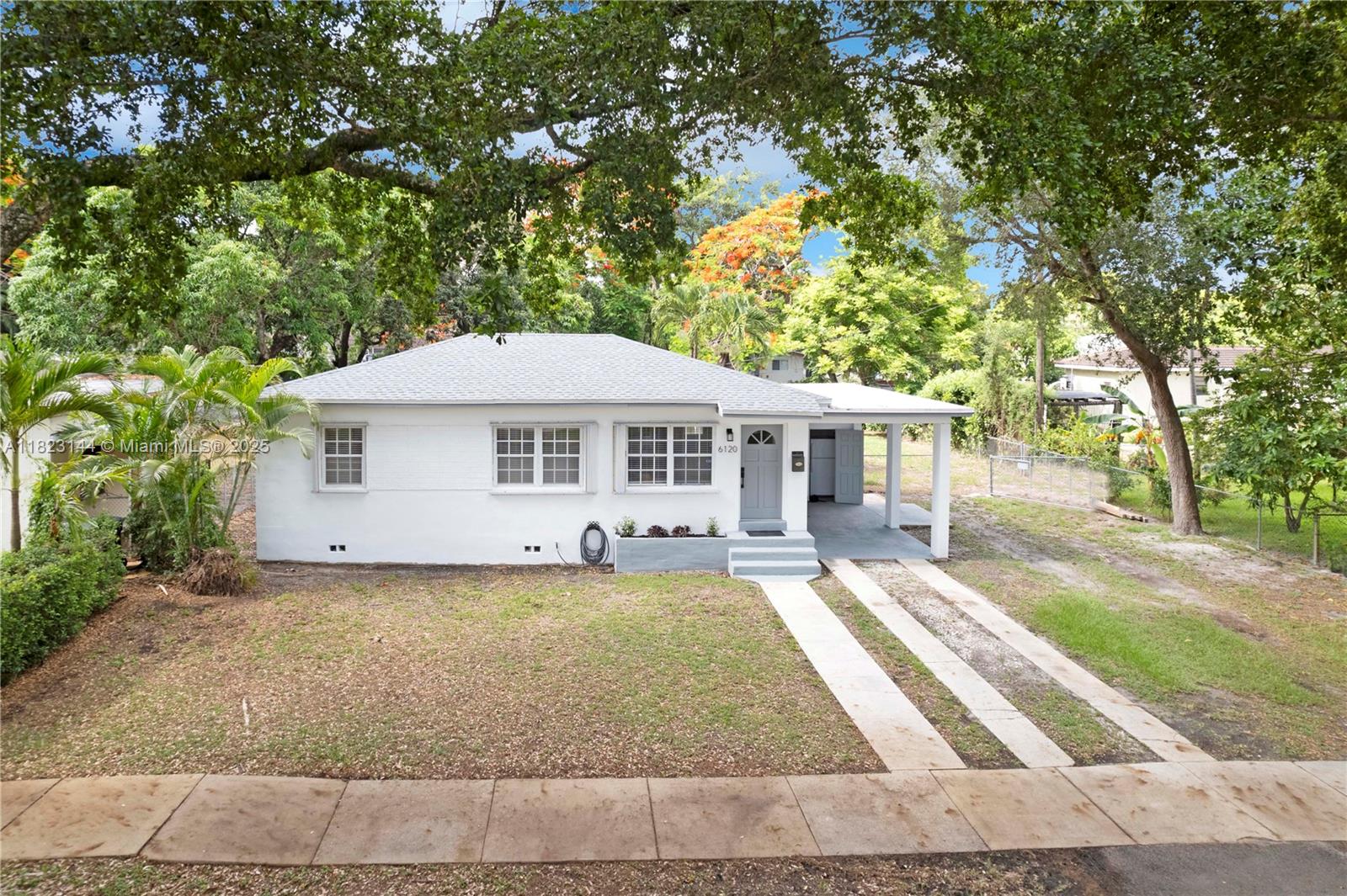 6120 NW 40th St