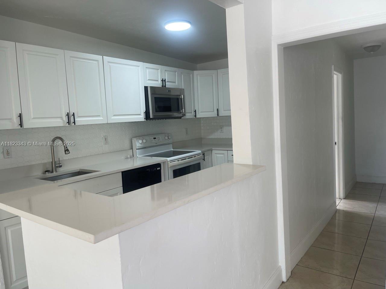 2329 NE 173rd St Unit: FRONT