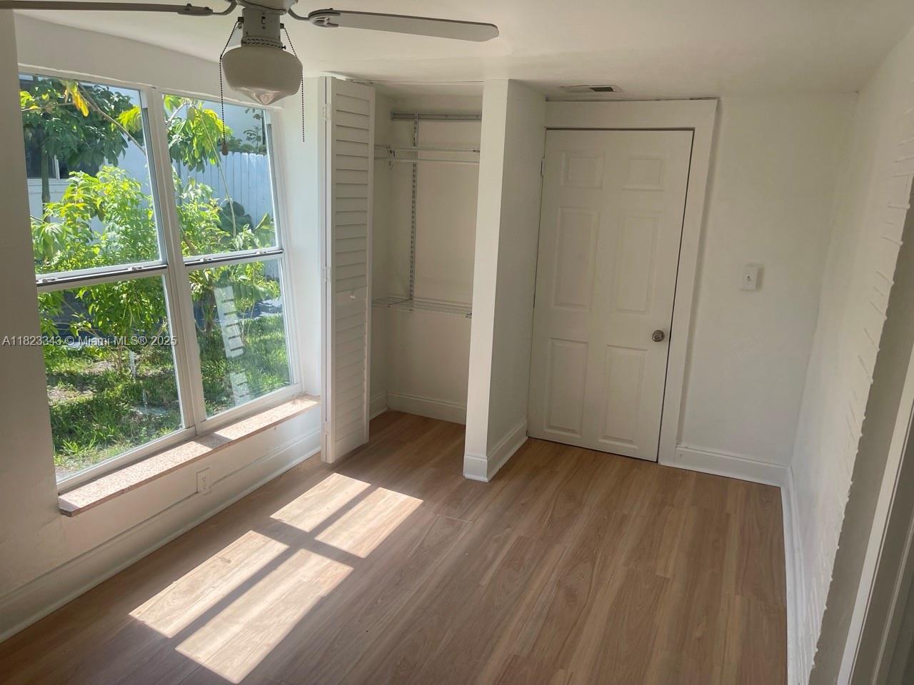 2329 NE 173rd St Unit: FRONT