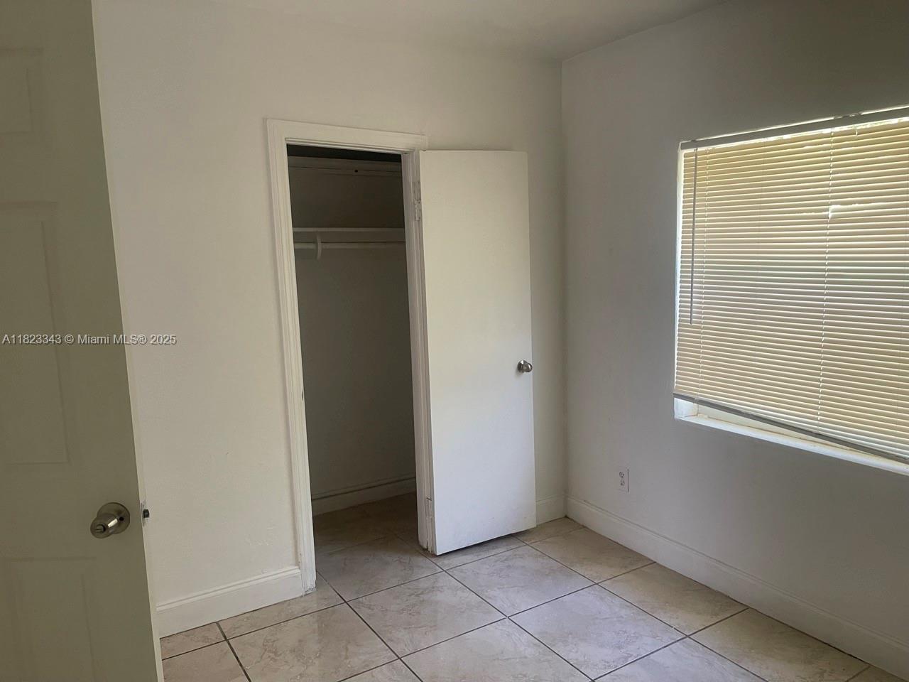 2329 NE 173rd St Unit: FRONT
